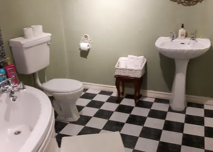 Отель Keernaun House *